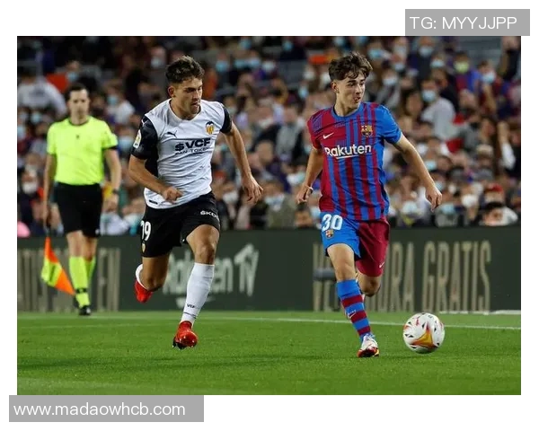 全球足球巨星汇聚一堂外国足球明星精彩瞬间回顾与成就分析